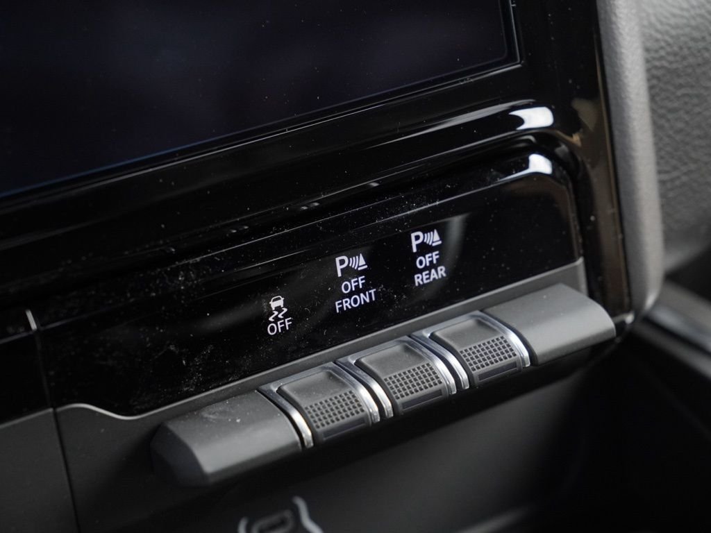 New 2026 Granite Crystal Metallic Clear-Coat Exterior Paint RAM Big Horn Night Edition image 15