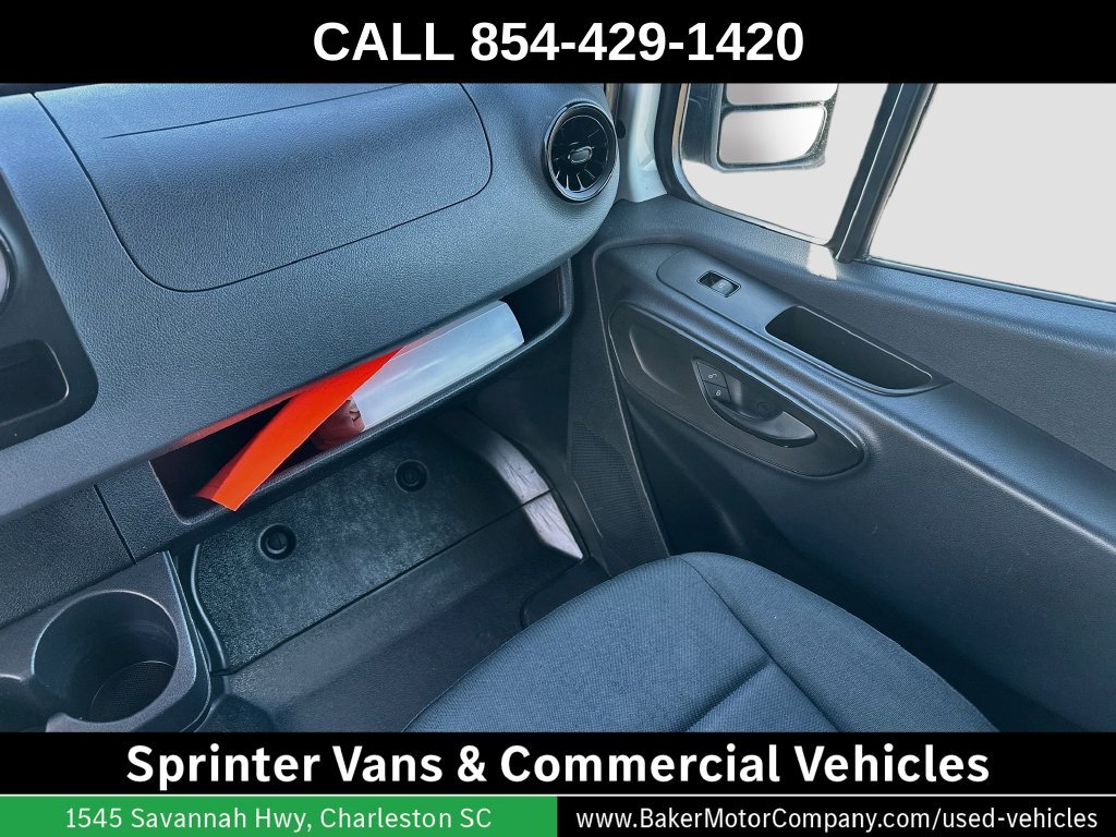 Used 2020 White Freightliner Base image 22