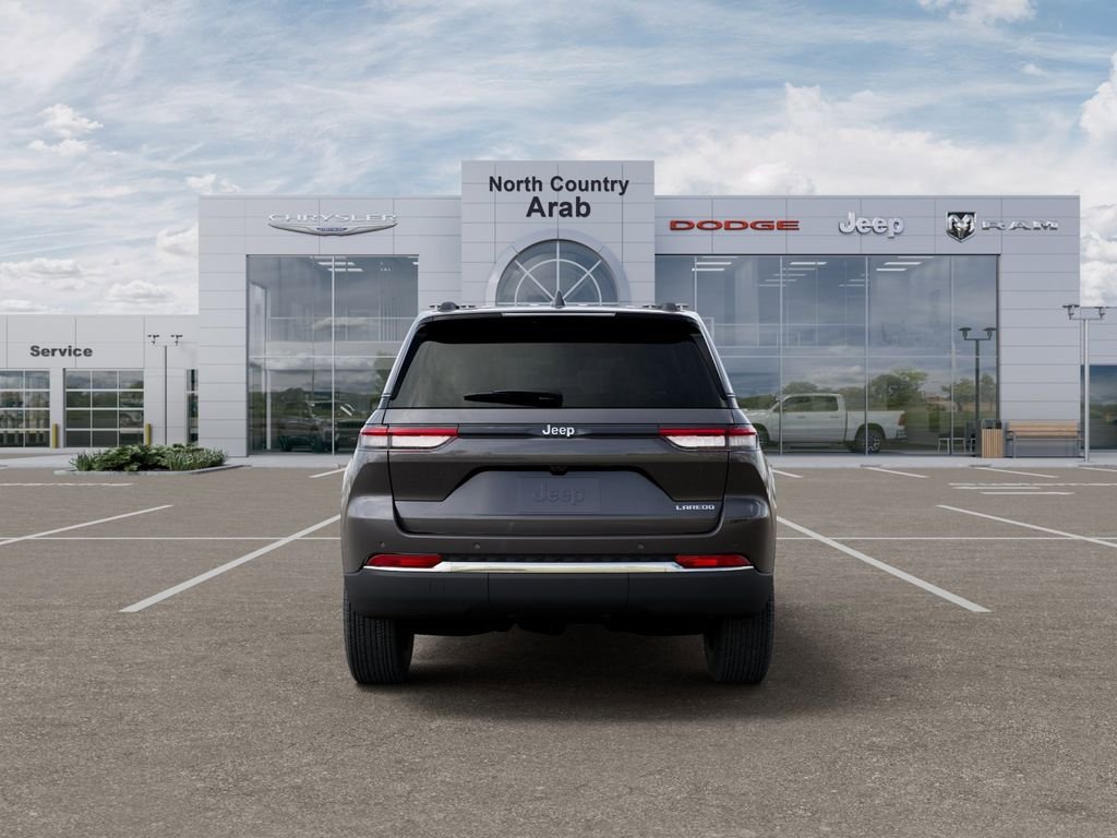 New 2026 Baltic Gray Metallic Clear-Coat Exterior Paint Jeep Laredo image 7