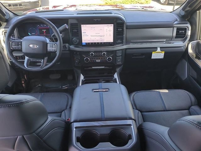 2025 Ford F-350 Super Duty Platinum - Photo 13