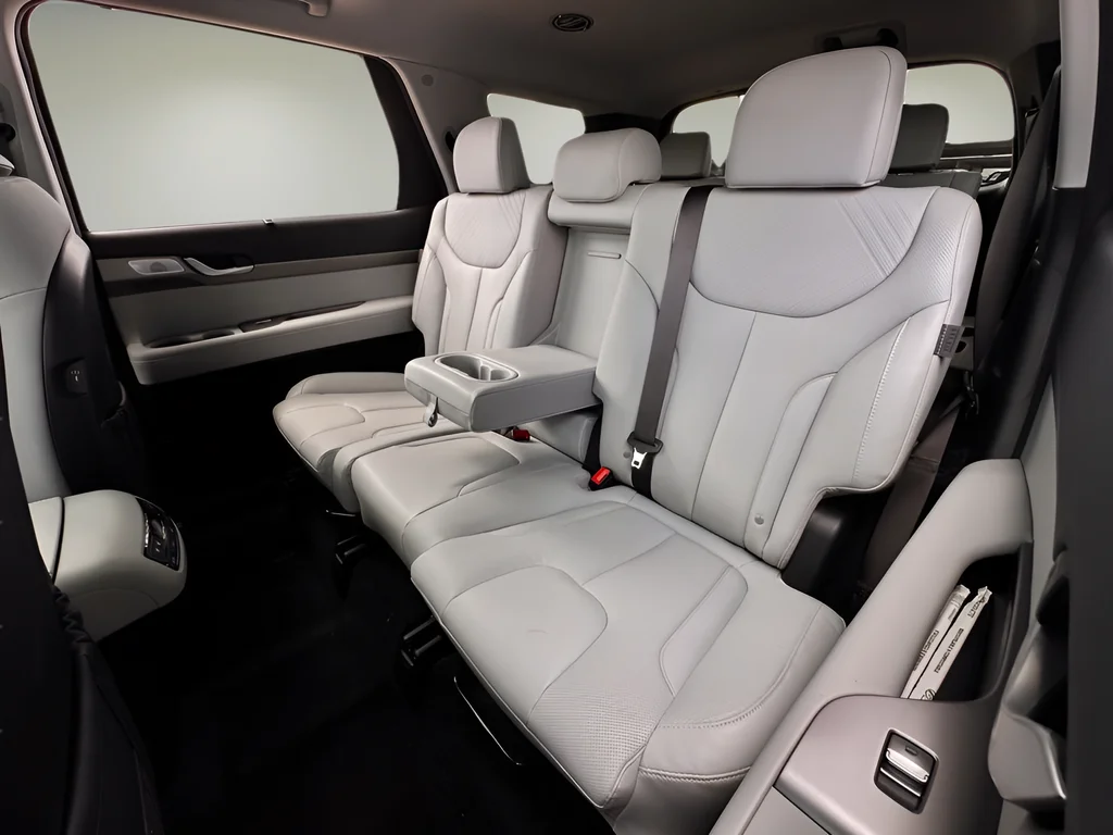 Used 2024 Black Hyundai SEL image 18