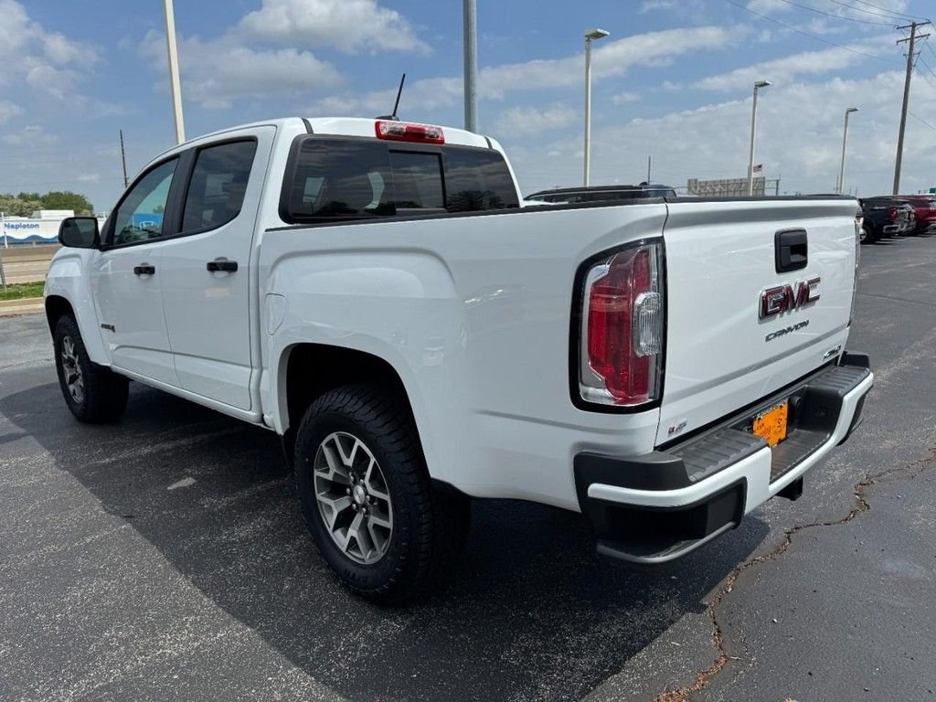 Used 2021 White GMC AT4 w/Cloth image 5
