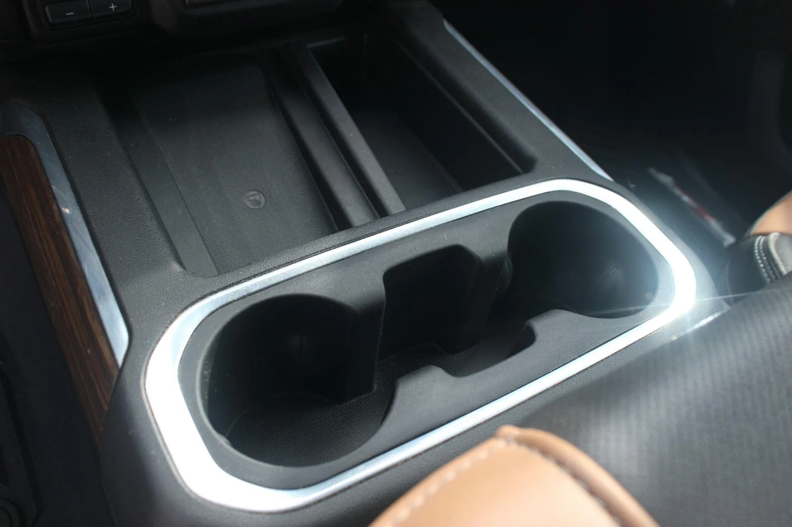 Used 2023 SUMMIT WHITE Chevrolet High Country image 24