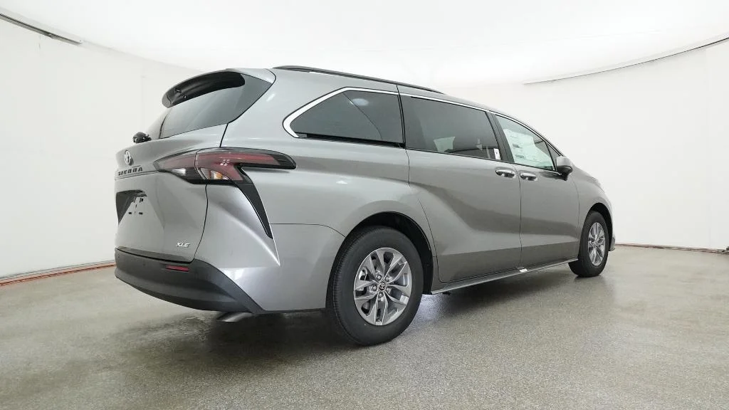 New 2026 Heavy Metal Toyota XLE image 22
