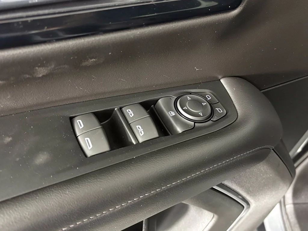 Certified Used 2025 Sterling Gray Metallic Chevrolet Z71 image 17