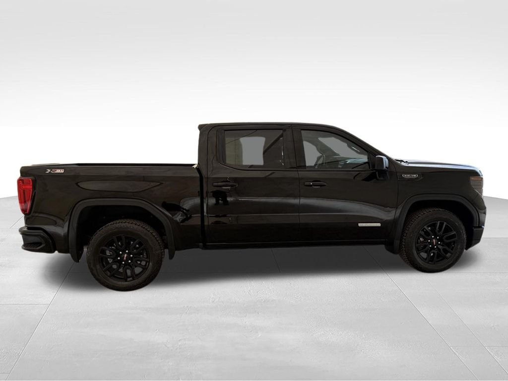 Used 2024 Onyx Black GMC Elevation image 7