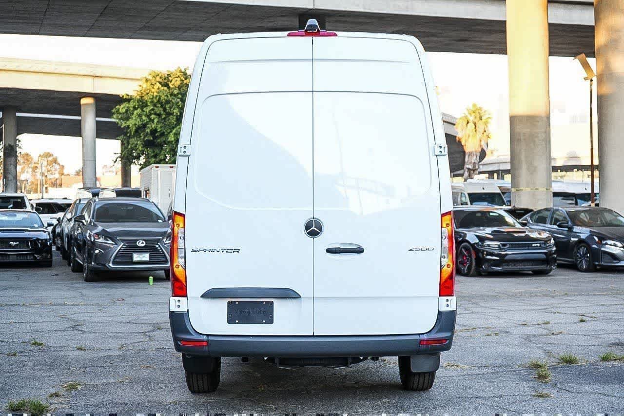 New 2026 Arctic White Mercedes-Benz Cargo 170WB High Roof RWD 2.0L I4 Diesel Turbo SO image 7
