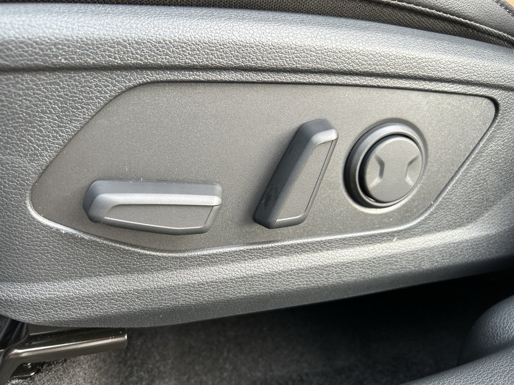 New 2026 Wolf Gray Kia X-Line image 19