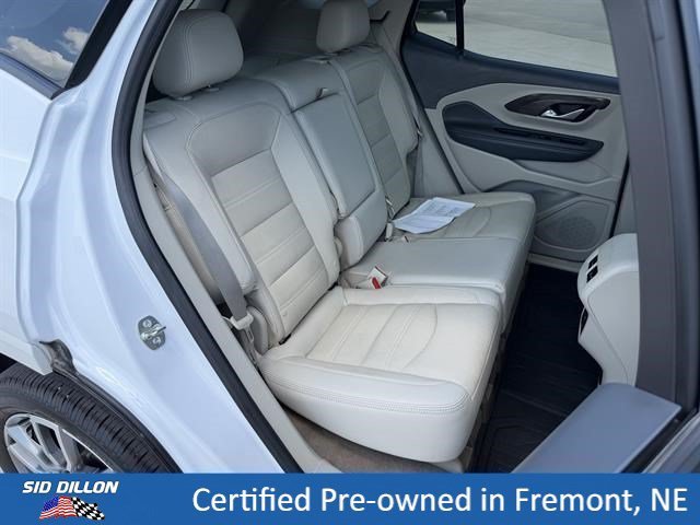 Used 2024 White Frost Tricoat GMC Denali image 12