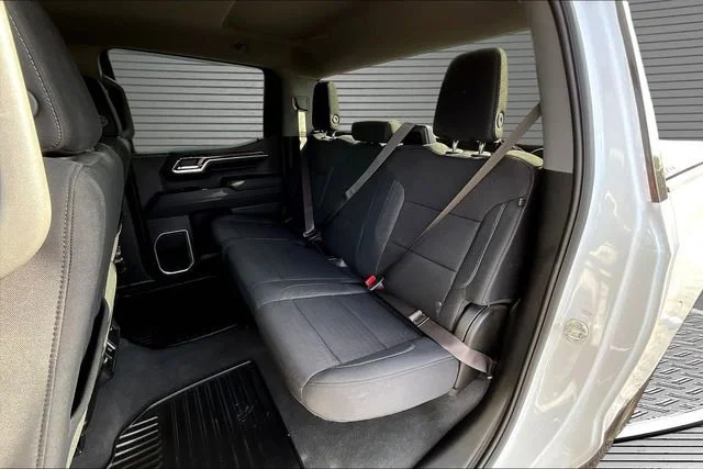 Used 2024 Summit White Chevrolet LT image 22