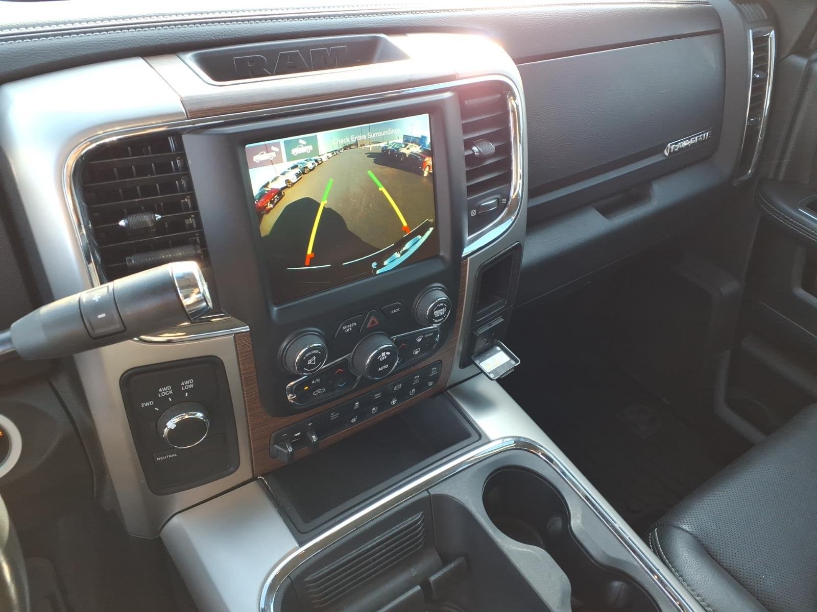 Used 2018 Brilliant Black Crystal Pearl Coat RAM Laramie image 7