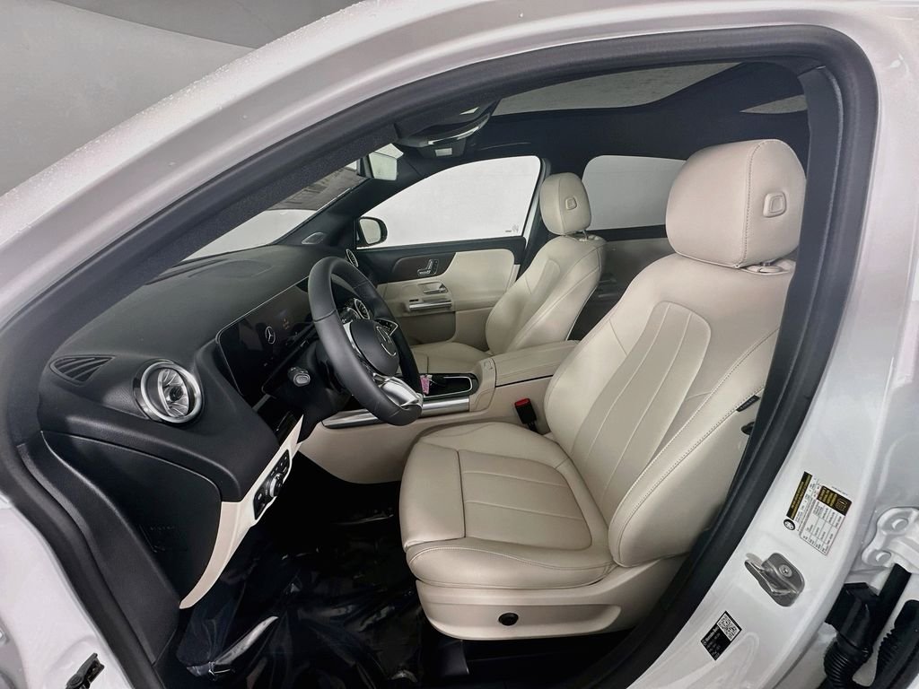 New 2026 Polar White Mercedes-Benz GLA 250 image 20