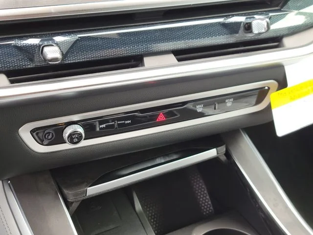 Used 2026 Gray BMW xDrive40i image 22