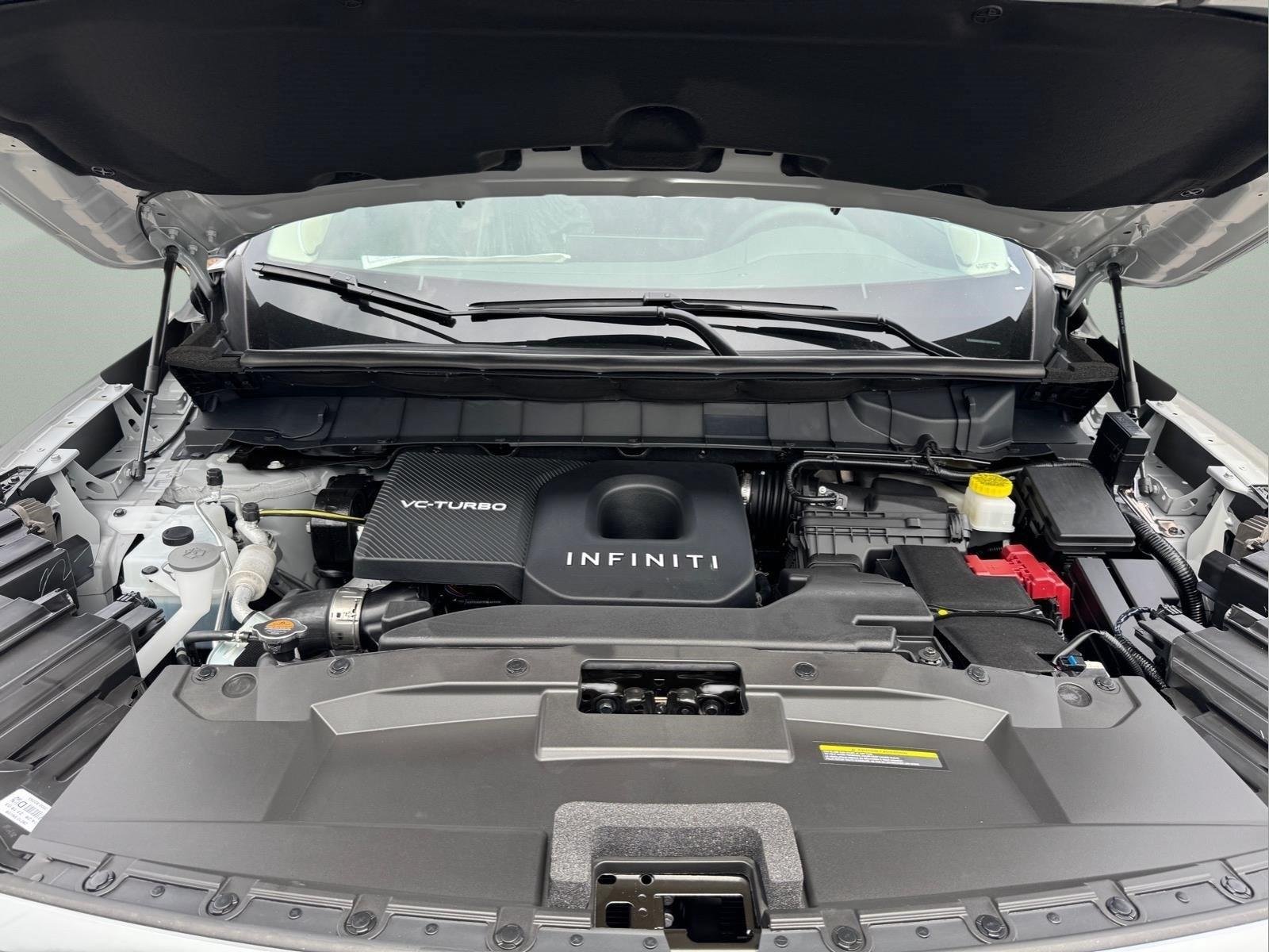 New 2027 HARBOR GRAY INFINITI Luxe FWD image 11