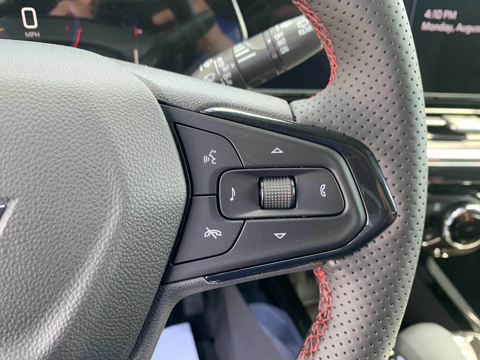 2026 Chevrolet Trax RS - Photo 27