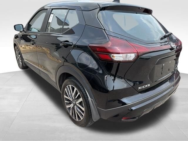 Used 2023 Black Nissan SV image 6