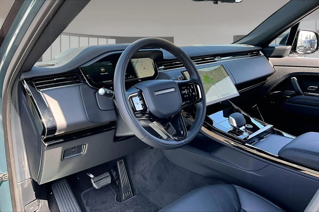 New 2027 Giola Green LAND ROVER  image 7