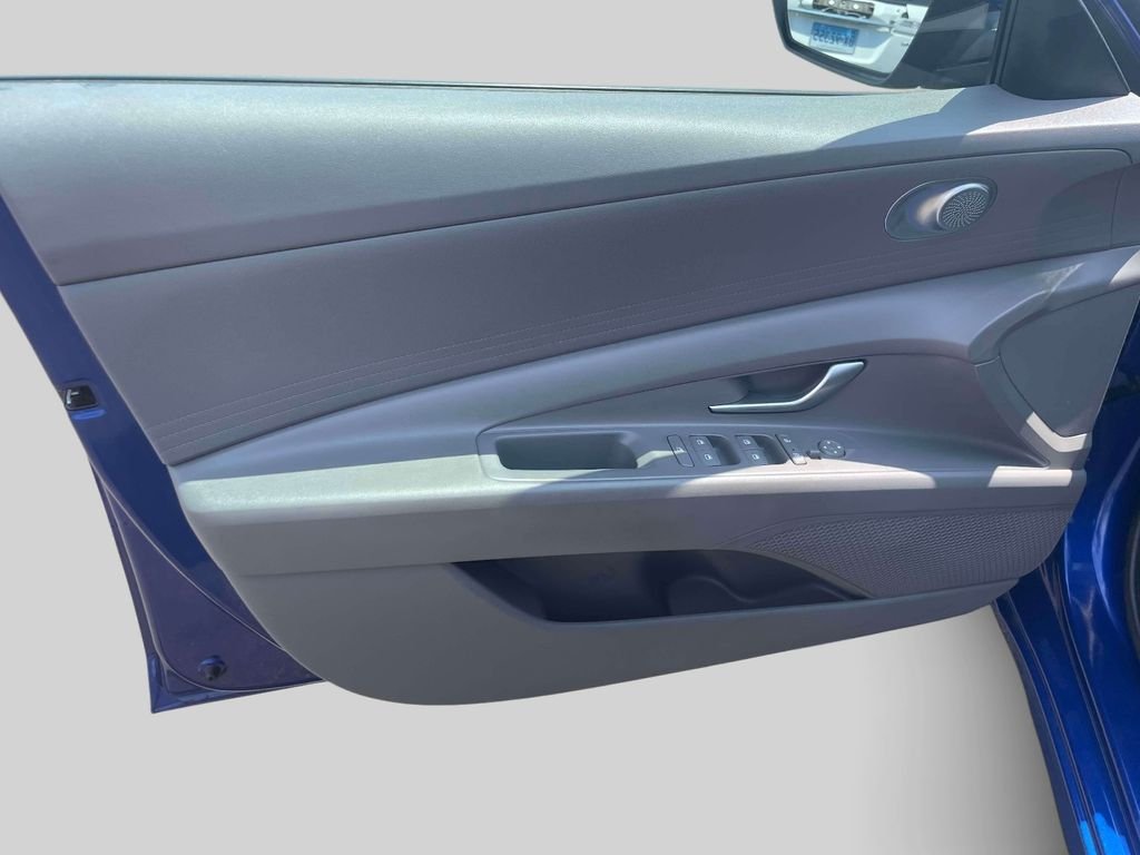 Used 2023 Blue Hyundai SEL image 17