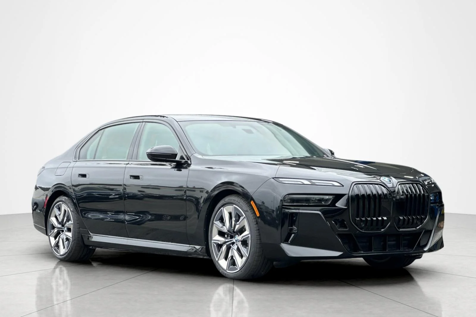 New 2026 Black Sapphire Metallic BMW 750e xDrive image 7