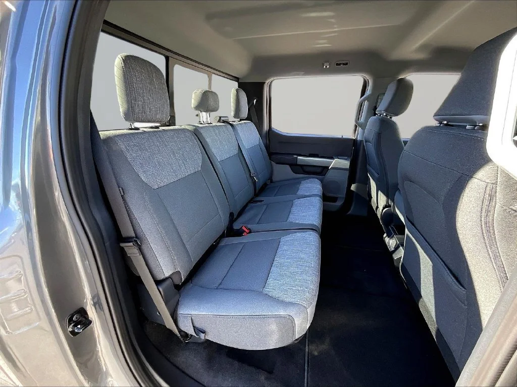 New 2027 Carbonized Gray Metallic Ford F-250® XLT image 10