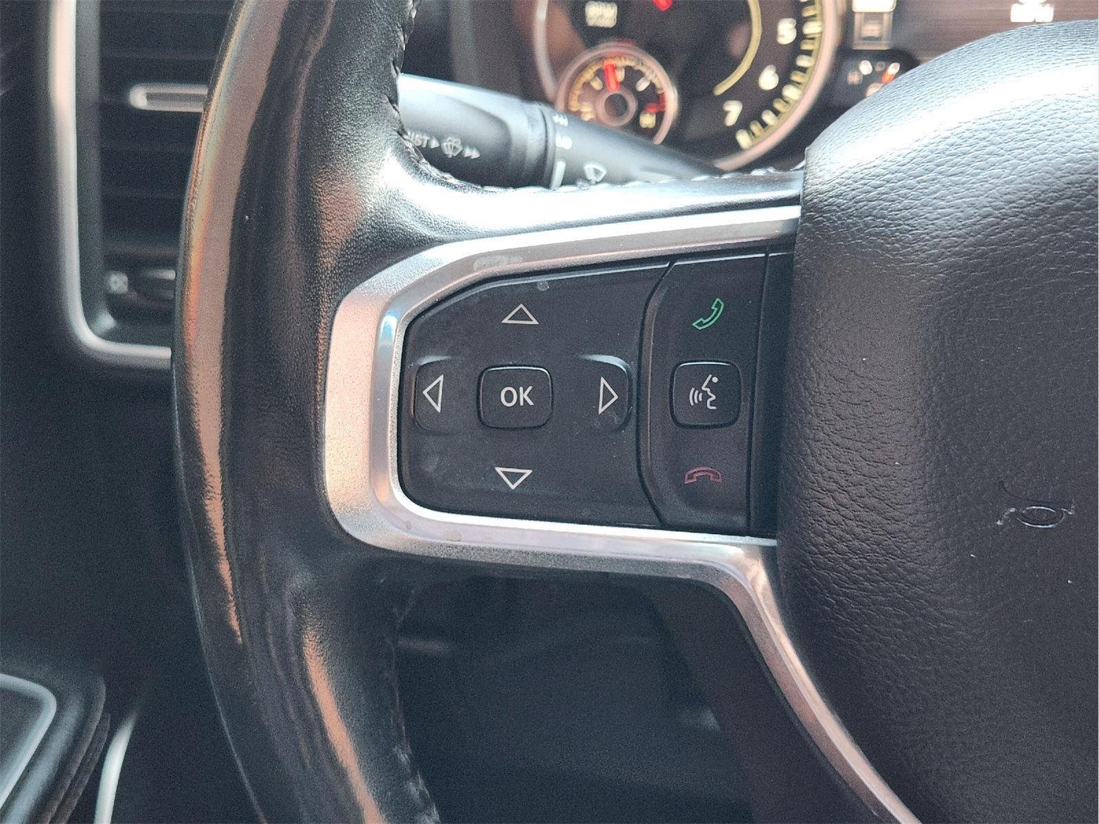 Used 2020 Diamond Black Crystal Pearlcoat Ram Laramie image 26