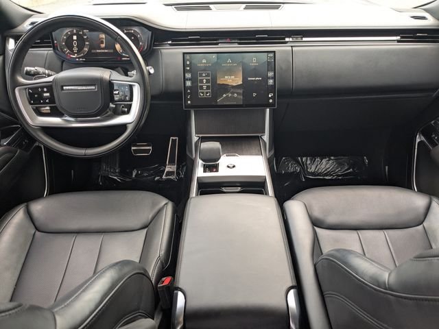 Used 2025 Eiger Grey Metallic Land Rover SE image 14