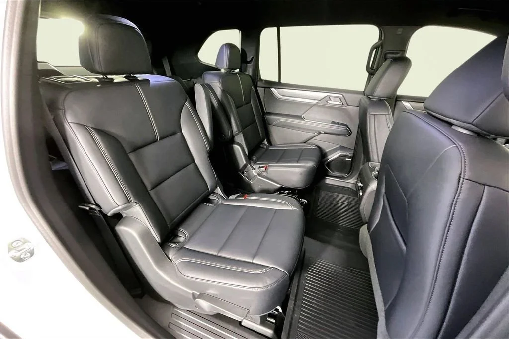 New 2026 Summit White GMC Elevation image 11
