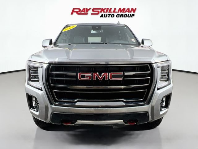 2023 GMC Yukon AT4 - Photo 2