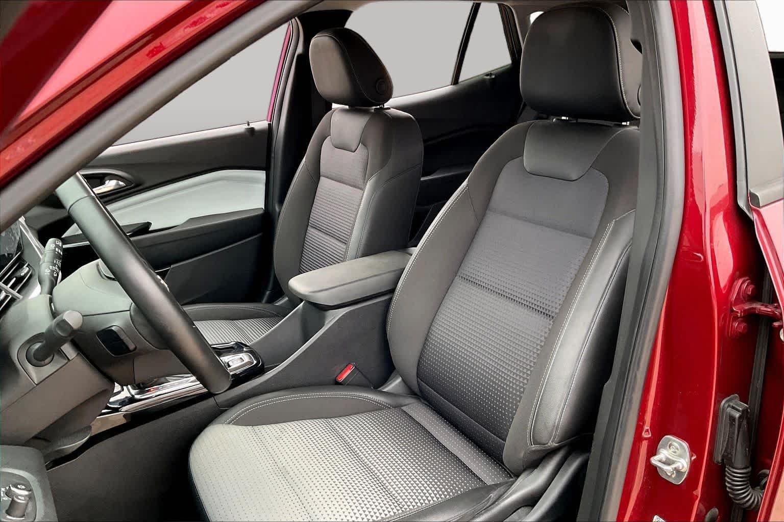 Used 2024 Crimson Metallic Chevrolet LT image 6