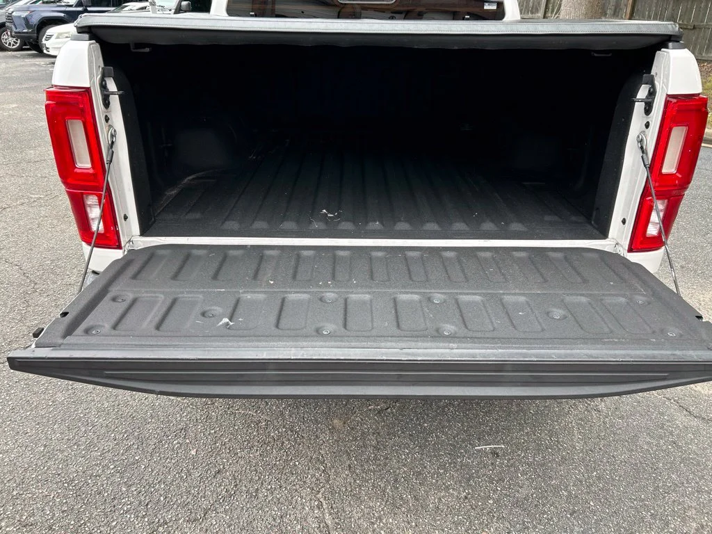 Used 2019 White Ford Lariat image 30