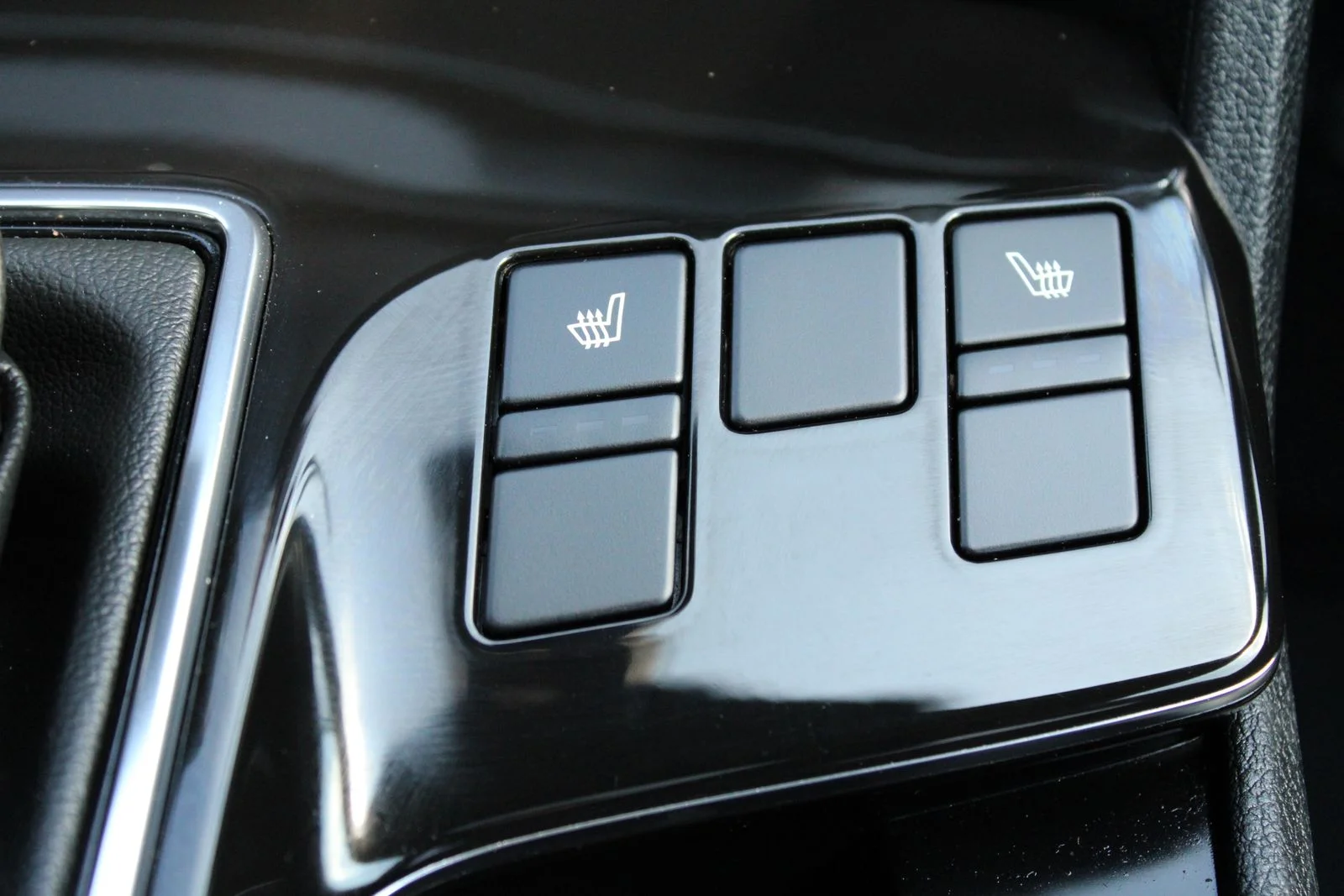 Used 2023 Green Kia X-Line image 30