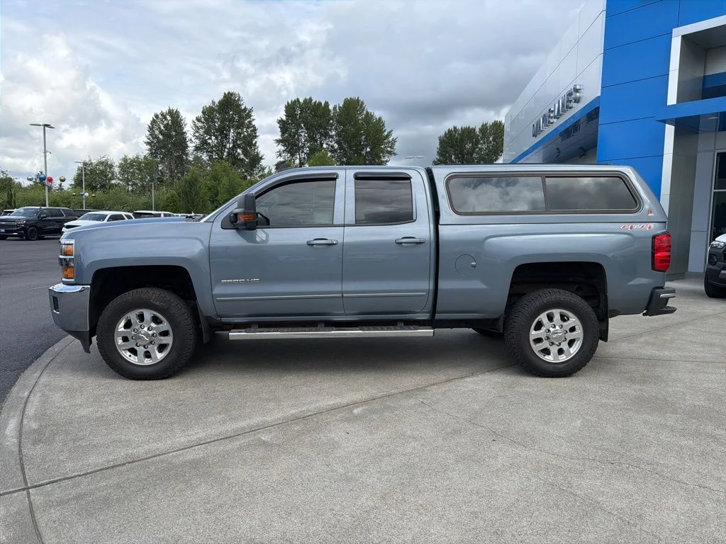 Used 2015 Gray Chevrolet LT image 2
