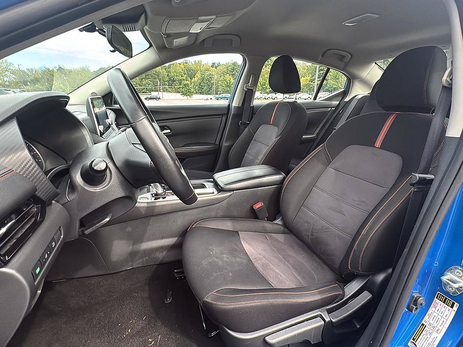 Used 2025 Electric Blue Metallic Nissan SR image 33
