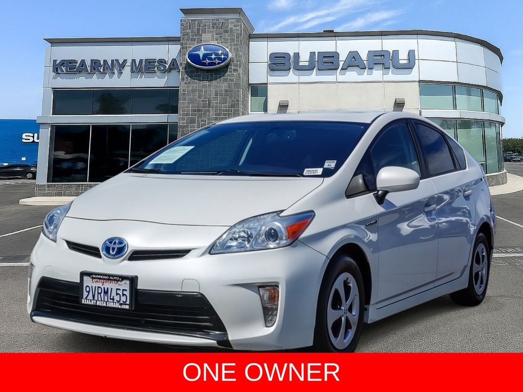 Used 2013 White Toyota Four image 3