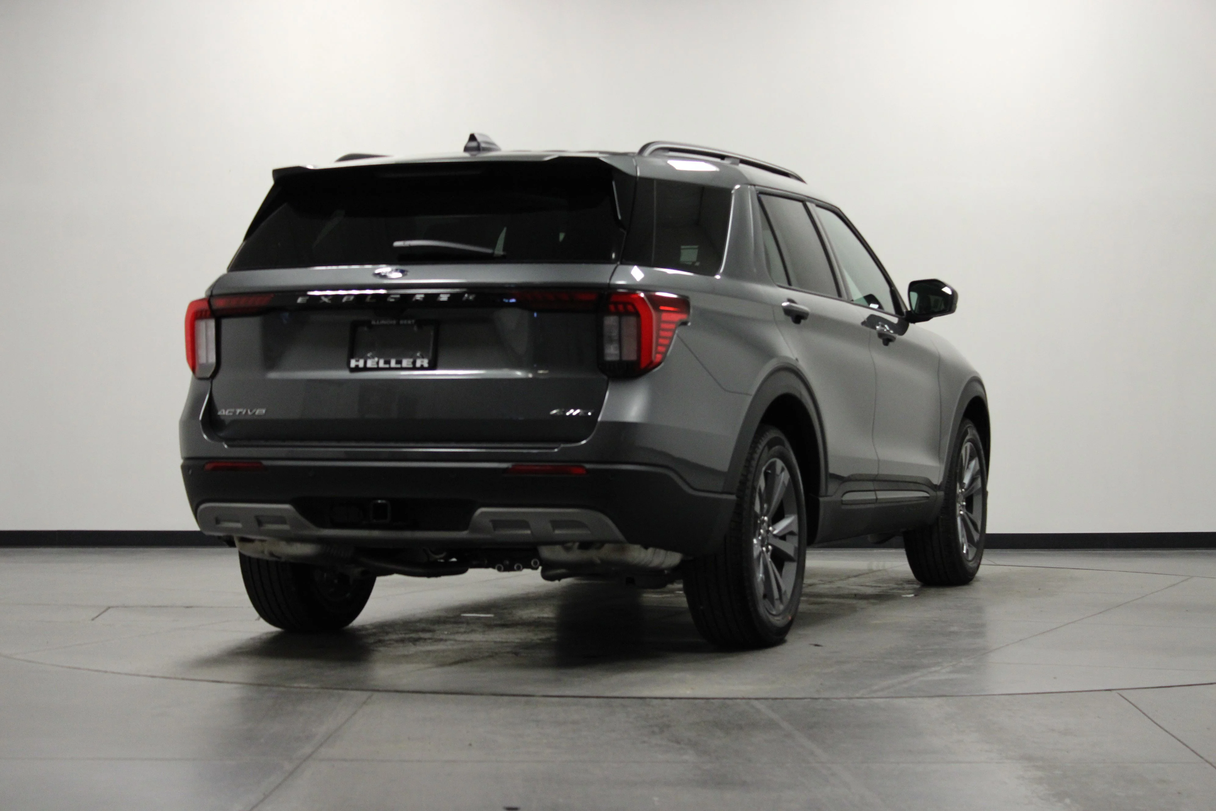 New 2026 Carbonized Gray Metallic Ford Active image 4