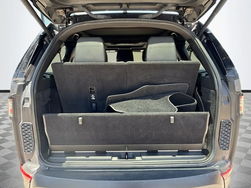 Used 2019 Gray Land Rover HSE image 29