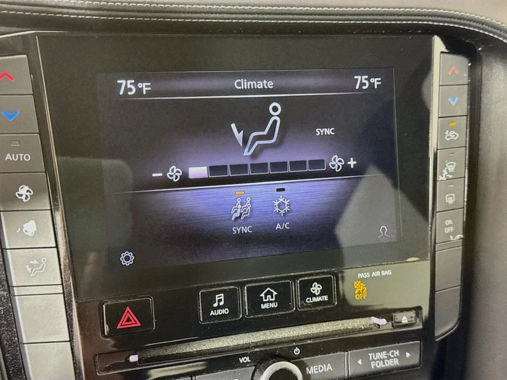 Certified Used 2020 Blue INFINITI LUXE image 20