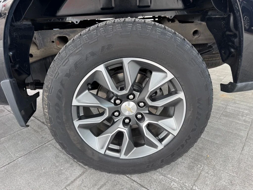 Used 2023 Black Chevrolet LT image 4