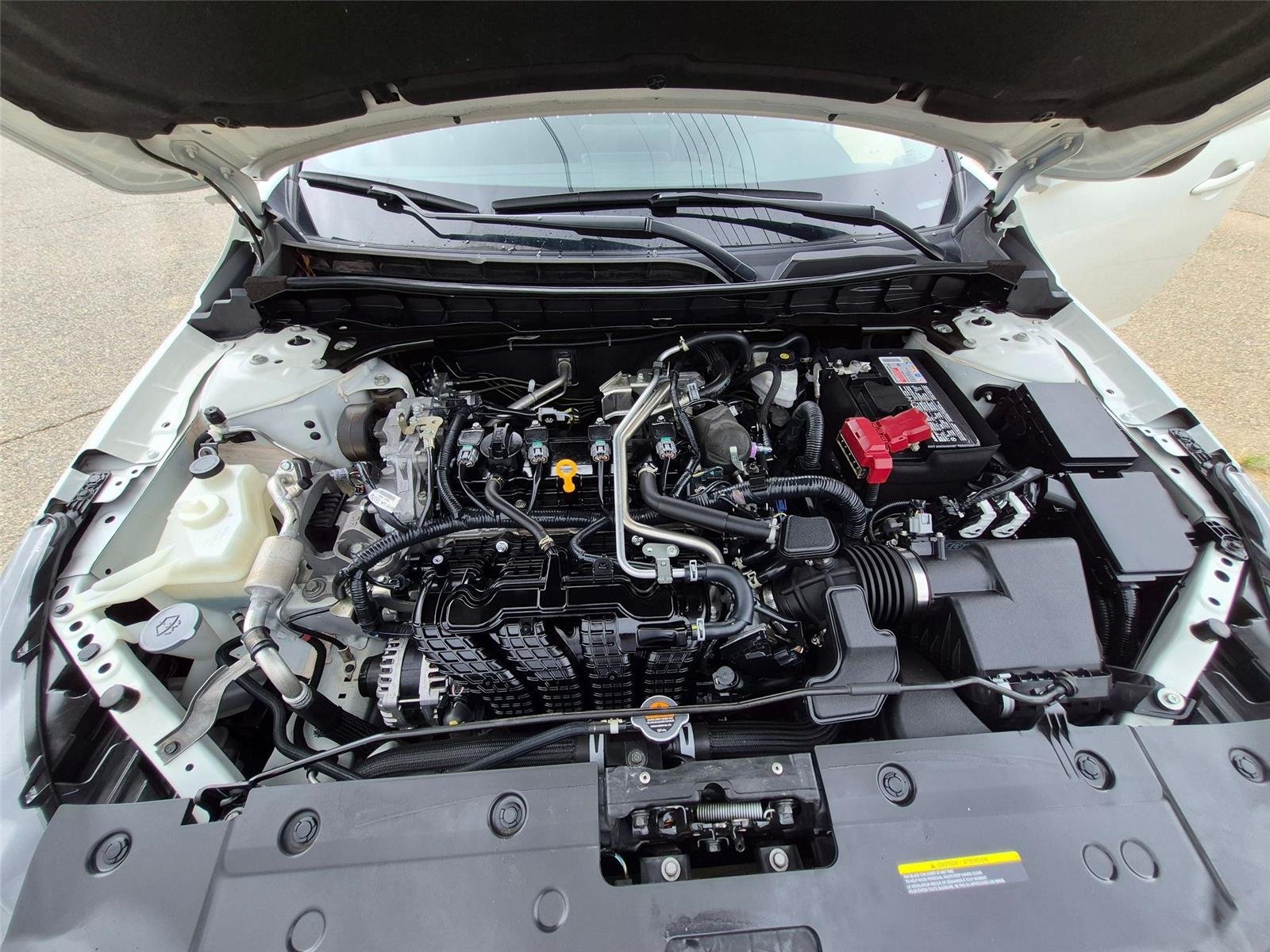 Used 2023 Glacier White Nissan 2.5 SR image 33