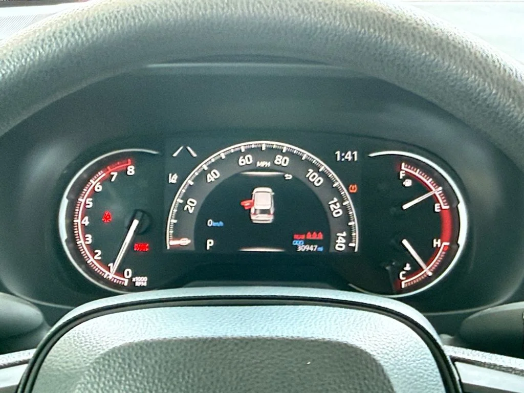2025 Toyota RAV4 LE - Photo 14