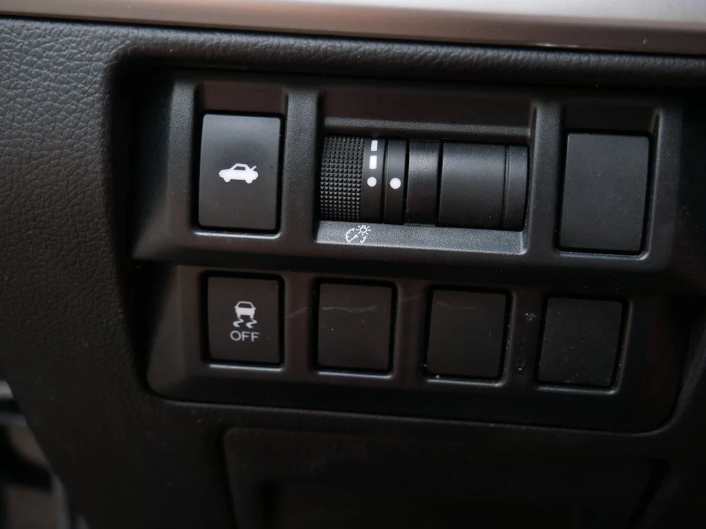 Used 2015 Black Subaru 2.5i image 16