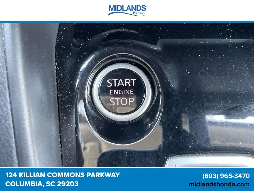2025 Nissan Versa Sedan SV - Photo 29