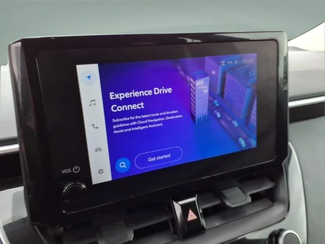 2025 Toyota Corolla LE - Photo 21