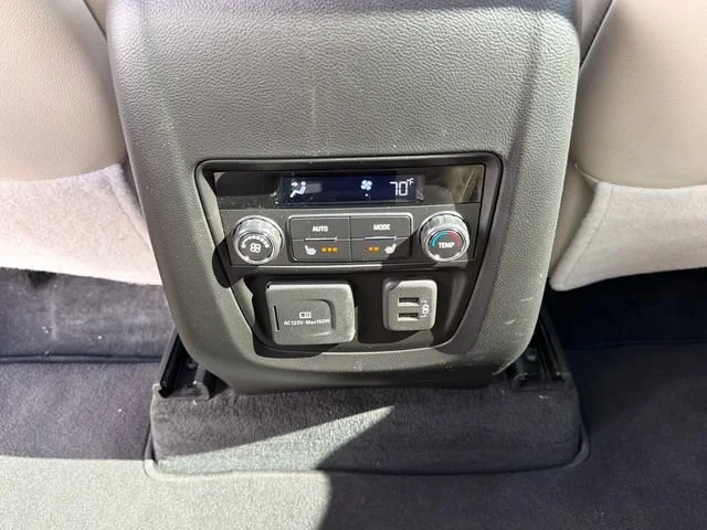 Used 2023 WHITE FROST TRICOAT Buick Avenir image 37