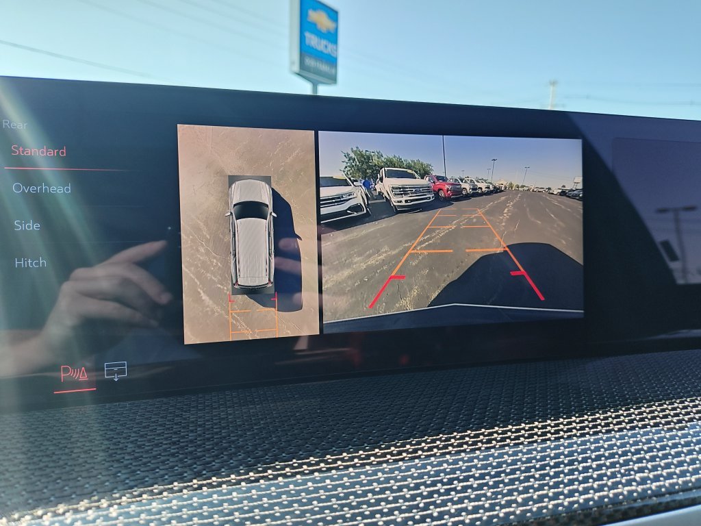 Used 2025 White Cadillac V-Series image 25
