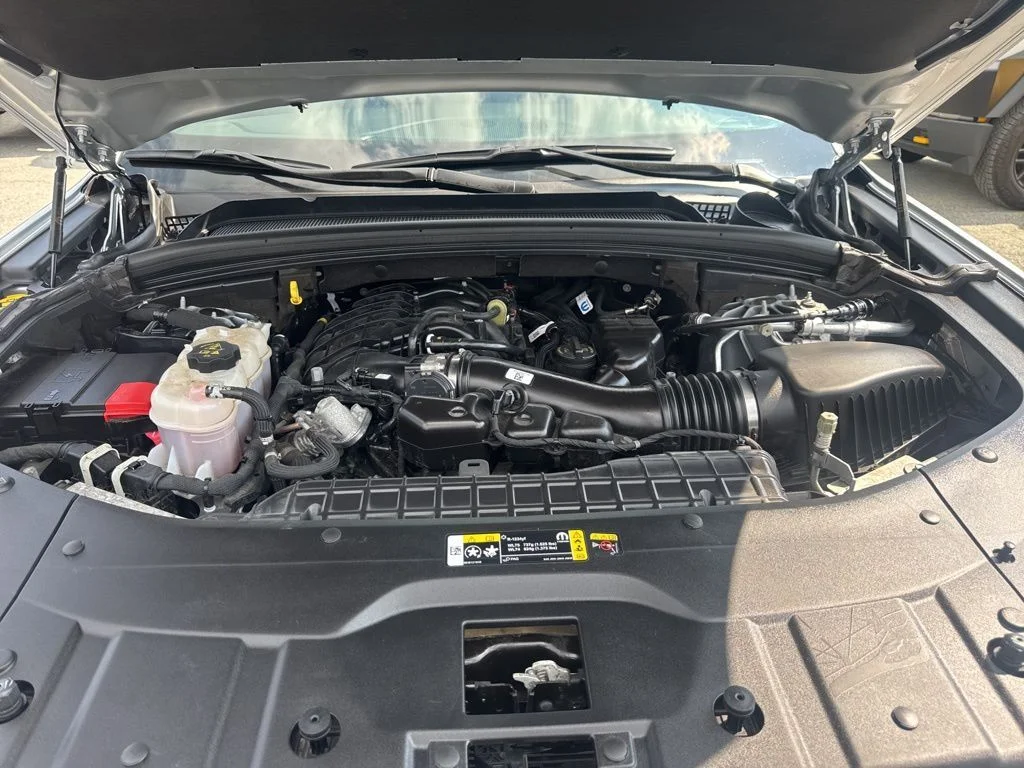 Used 2024 Silver Jeep Altitude X image 34