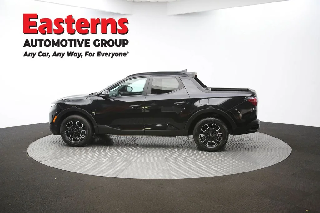 Used 2022 Black Hyundai SEL image 56