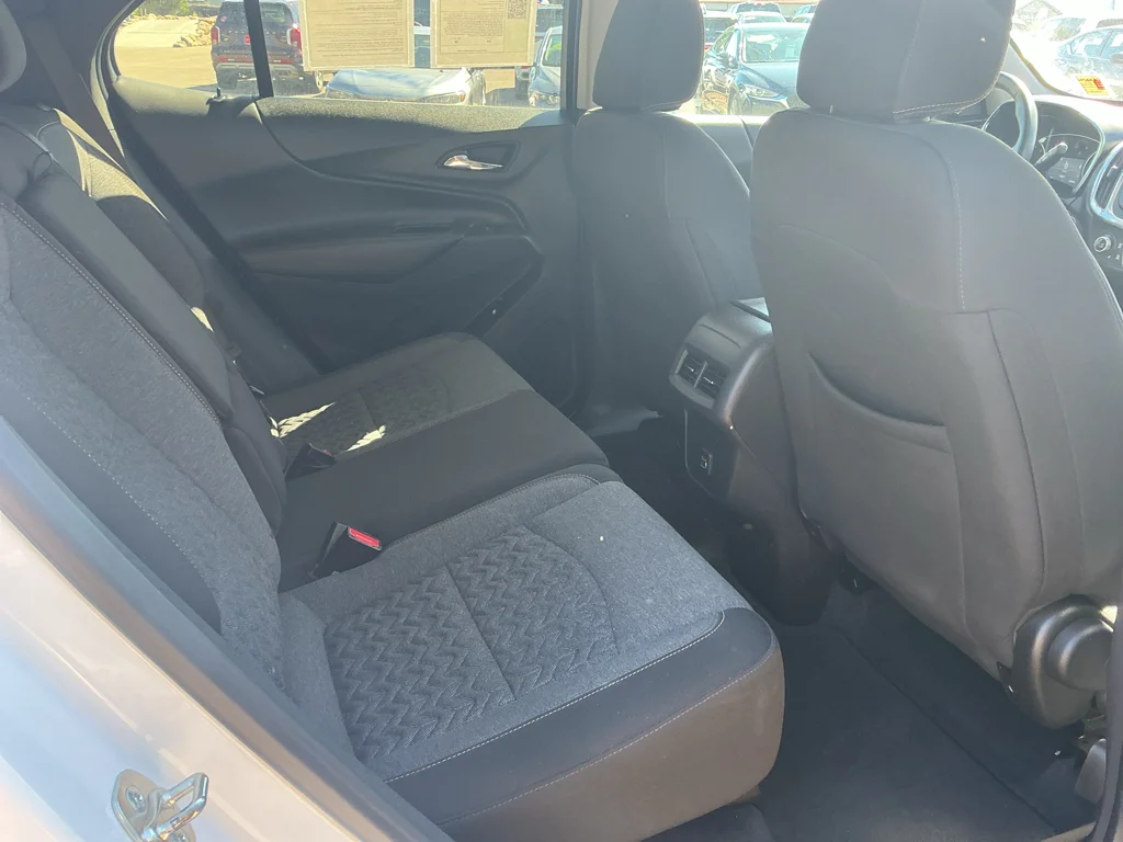 Used 2024 Summit White Chevrolet LT image 15