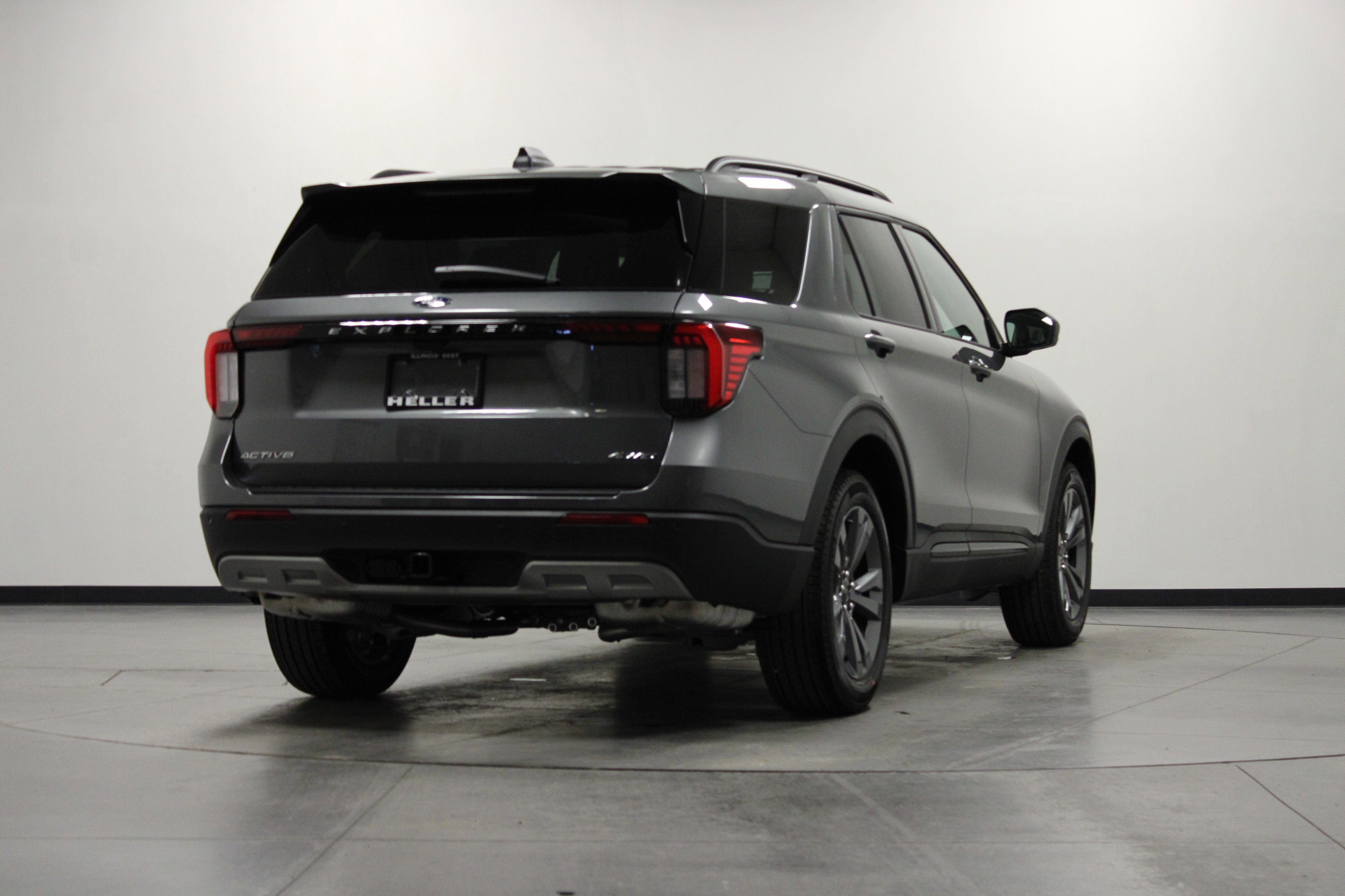 New 2026 Carbonized Gray Metallic Ford Active image 4