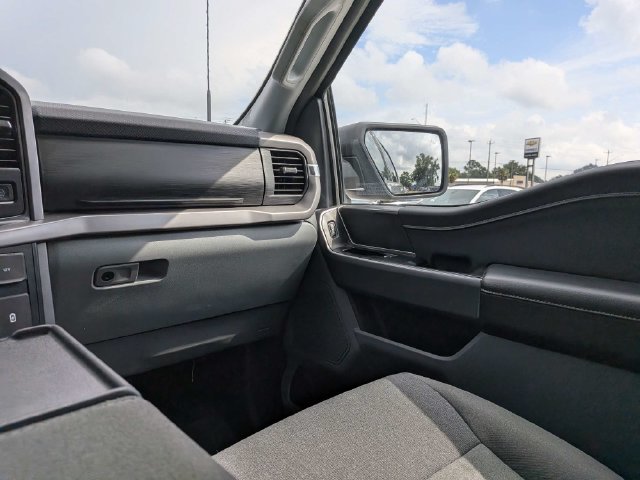 Used 2025 Silver Ford XLT image 16